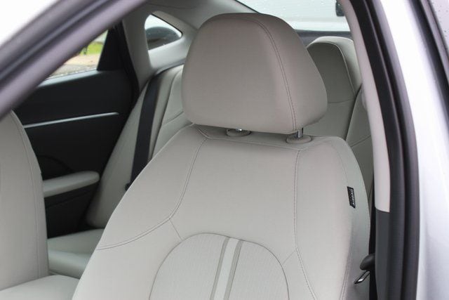 2025 Hyundai Sonata SE - Photo 18