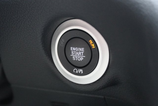 2026 Chrysler Pacifica Select - Photo 18