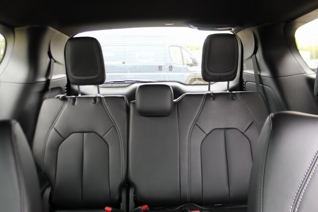 2026 Chrysler Pacifica Select - Photo 30