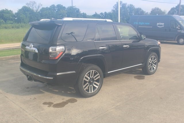 2020 Toyota 4Runner Limited photo 2