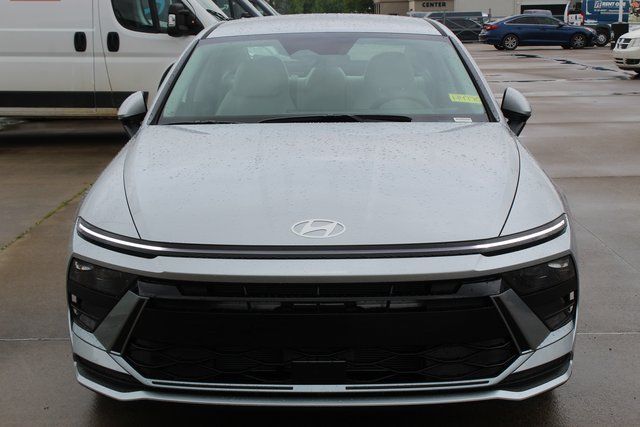 2025 Hyundai Sonata SE - Photo 6