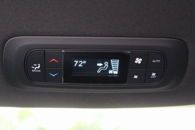 2026 Chrysler Pacifica Select - Photo 32