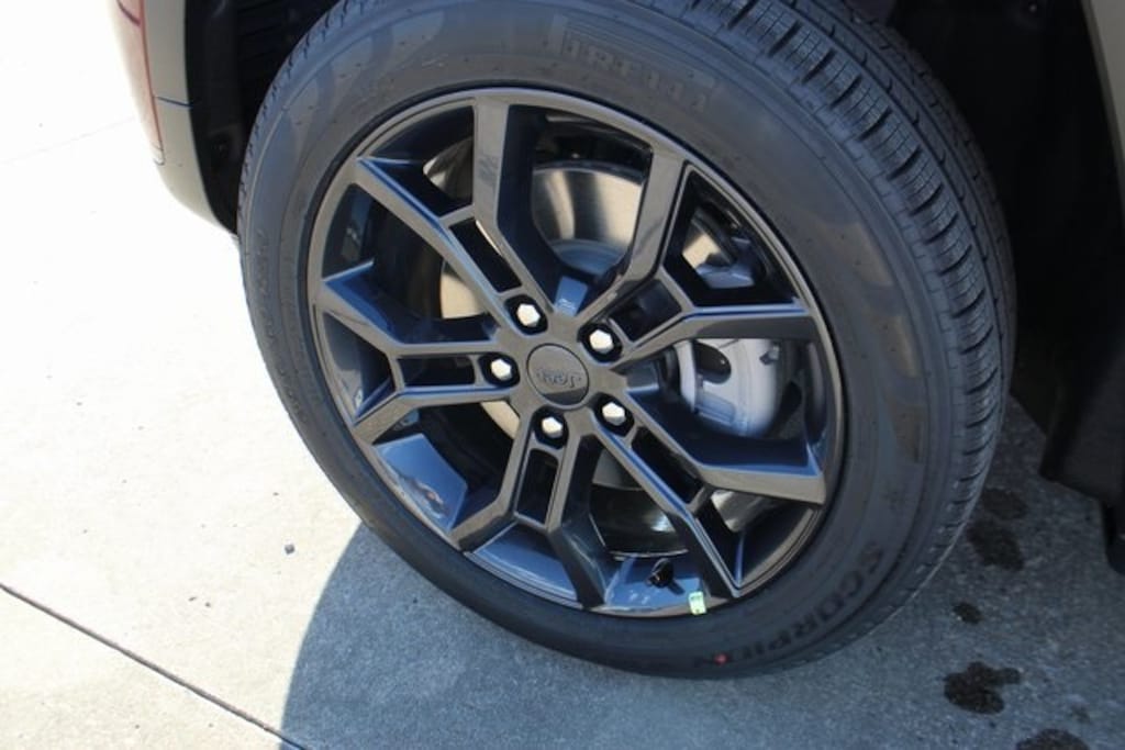 New 2025 Jeep Grand Cherokee L Limited Sport Utility