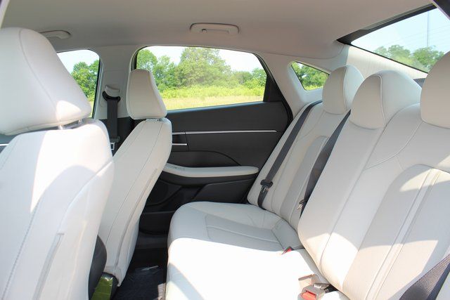 2025 Hyundai Sonata SE - Photo 25