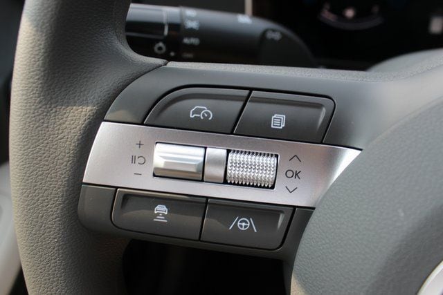 2025 Hyundai Sonata SE - Photo 13