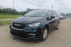 2025 Chrysler Pacifica Select Passenger Van