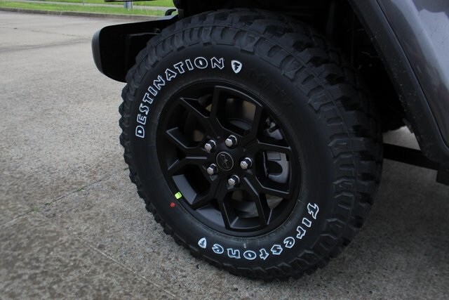 2025 Jeep Gladiator Willys photo 3