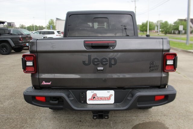 2025 Jeep Gladiator Willys photo 4