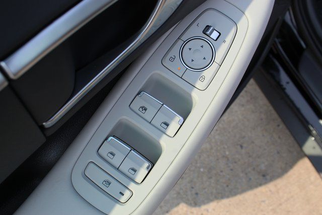2025 Hyundai Sonata SE - Photo 9