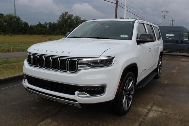 2024 Jeep Wagoneer L Series II's photo