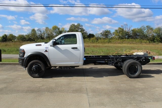 2026 Ram 4500 Tradesman photo 2