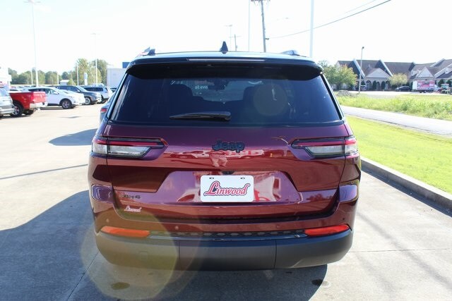 2025 Jeep Grand Cherokee Limited photo 4