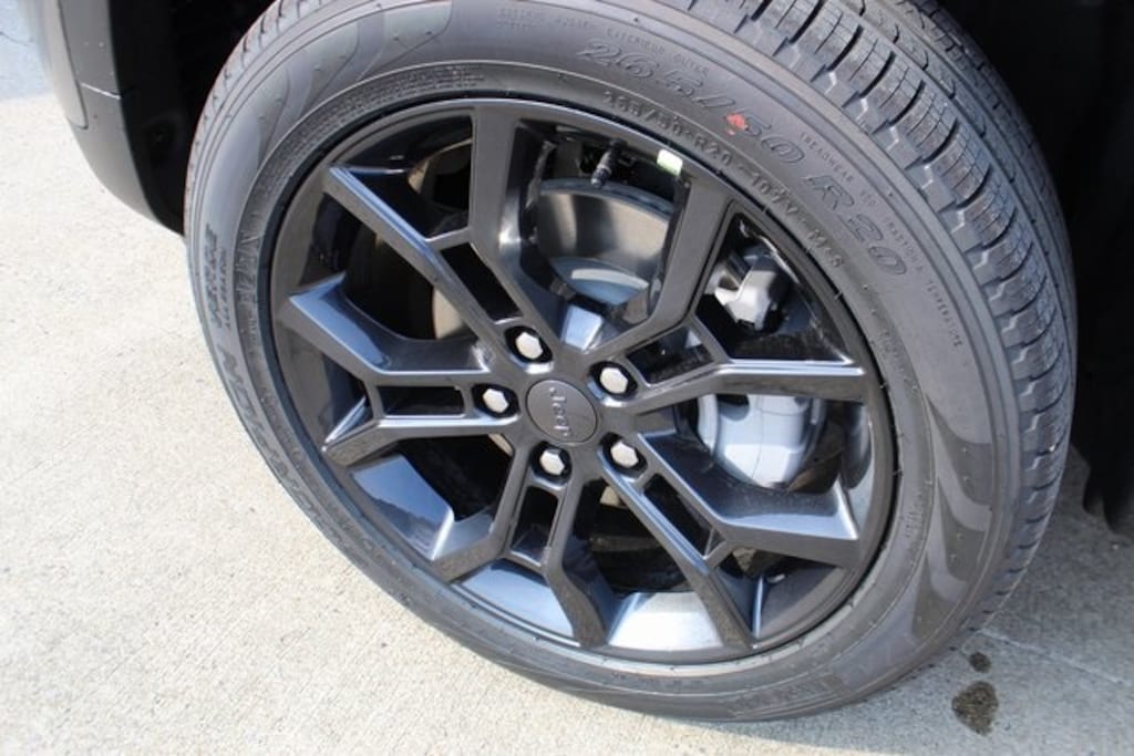 New 2025 Jeep Grand Cherokee Limited Sport Utility