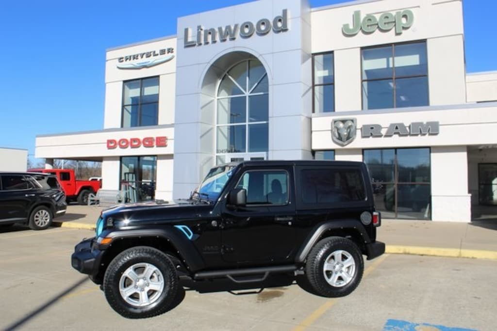 Used 2022 Jeep Wrangler Sport S SUV