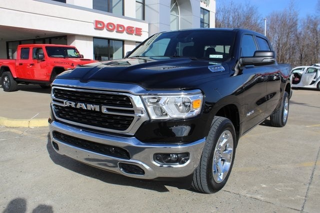 2023 RAM 1500 Big Horn/Lone Star 4x4 Crew Cab 5'7's photo