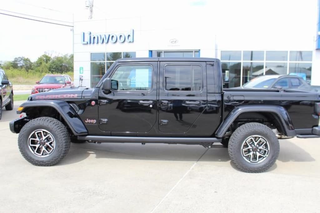 New 2025 Jeep Gladiator Rubicon Pickup