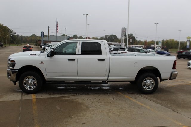 2026 Ram 3500 Tradesman photo 2
