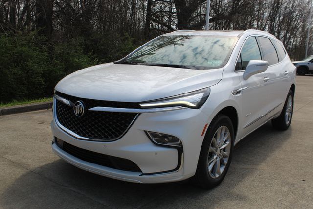 2022 Buick Enclave Avenir's photo