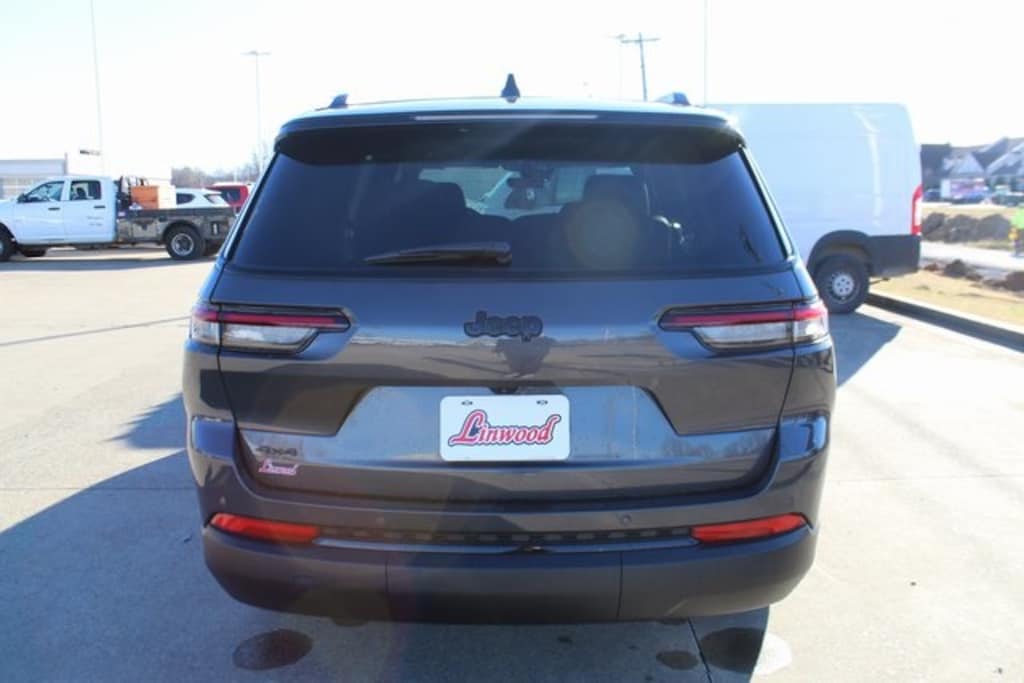 New 2025 Jeep Grand Cherokee Limited Sport Utility