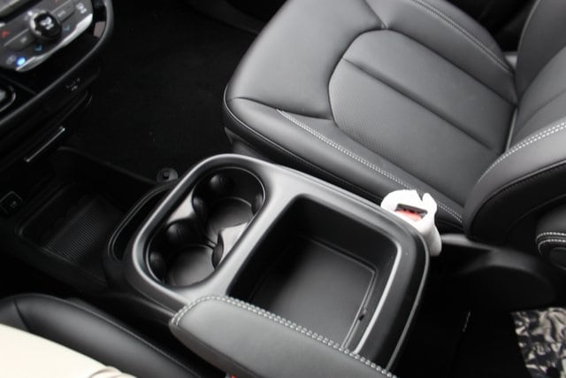 2026 Chrysler Pacifica Select - Photo 24