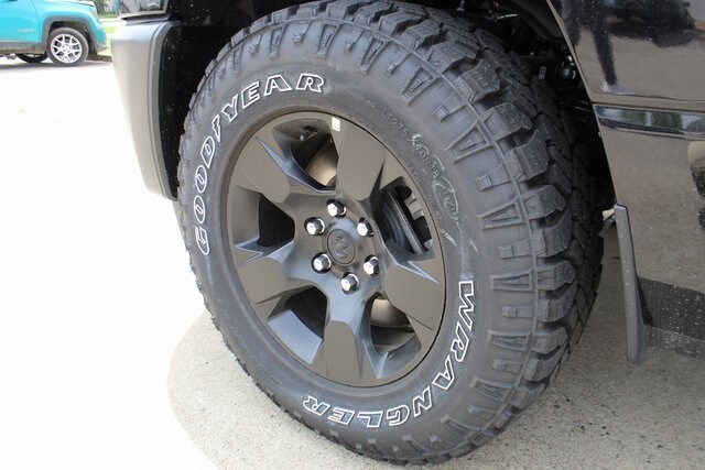 2025 Ram 1500 Warlock photo 3