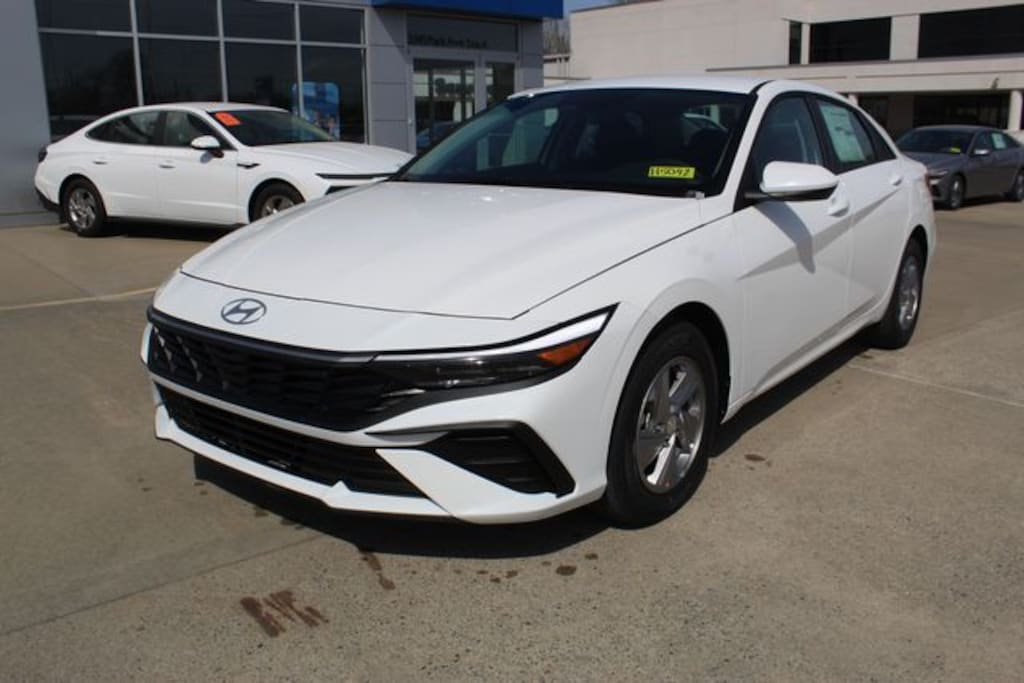 Used 2026 Hyundai Elantra SE Sedan