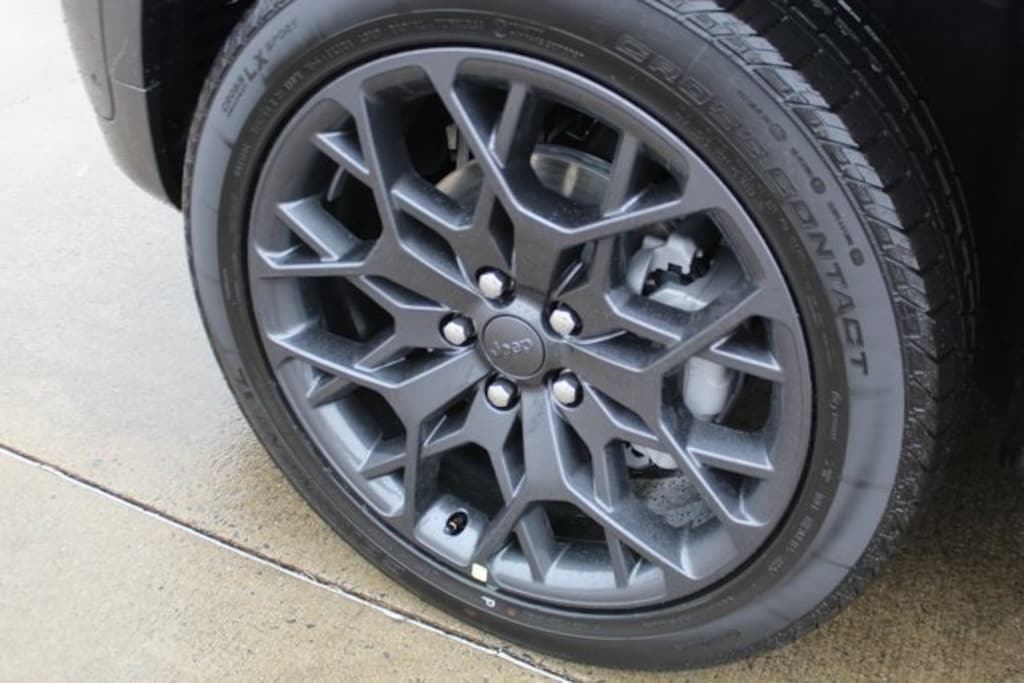 New 2025 Jeep Grand Cherokee Summit Sport Utility