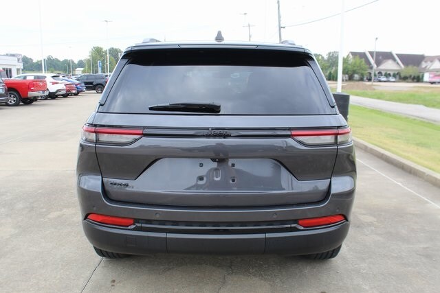 2022 Jeep Grand Cherokee Altitude photo 4