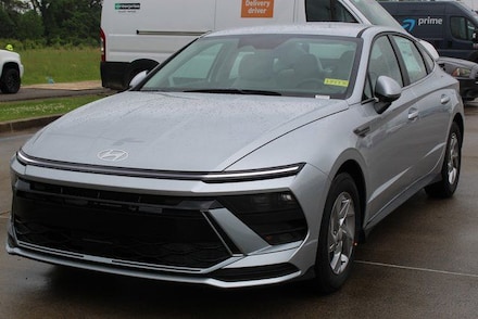 2025 Hyundai Sonata SE Sedan