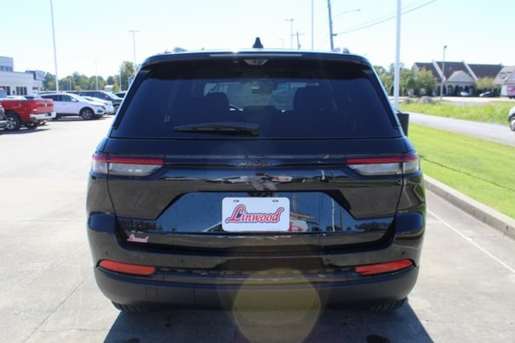 New 2025 Jeep Grand Cherokee Limited Sport Utility