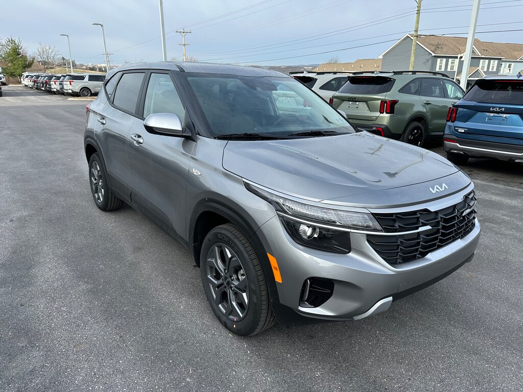 New 2026 Kia Seltos LX SUV