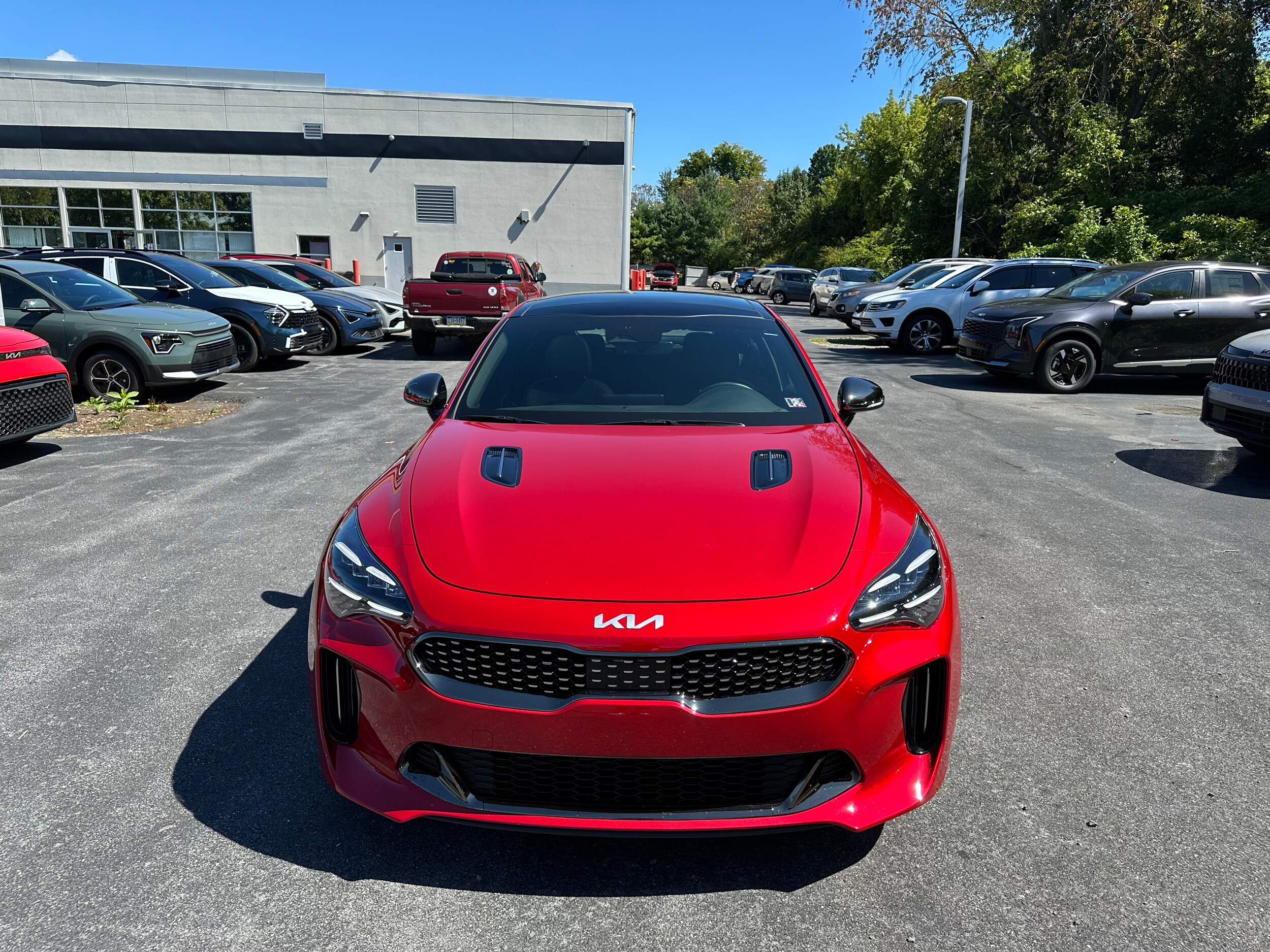 2022 Kia Stinger GT-Line photo 2
