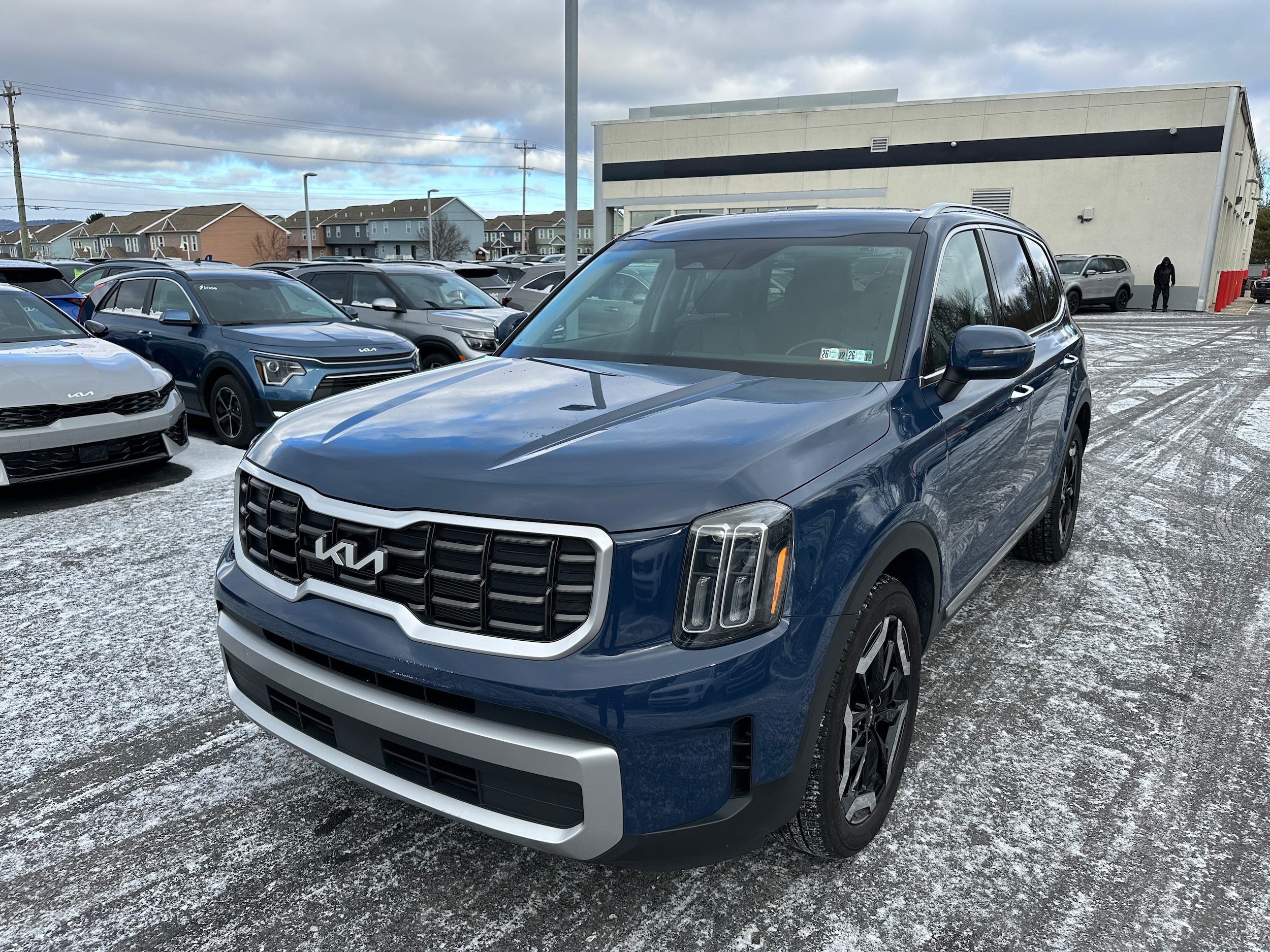 2023 Kia Telluride S's photo