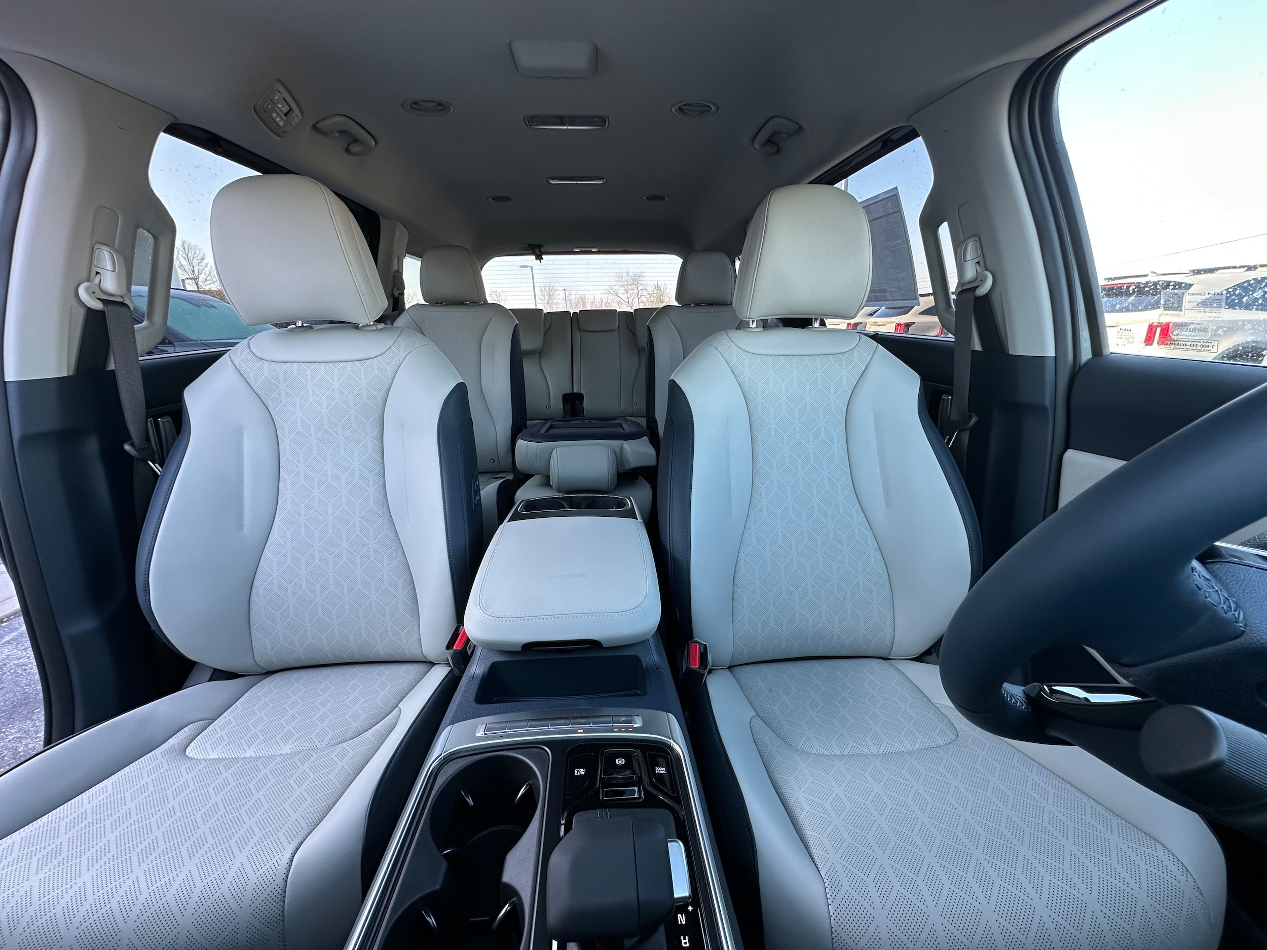 2026 Kia Carnival EX - Photo 37