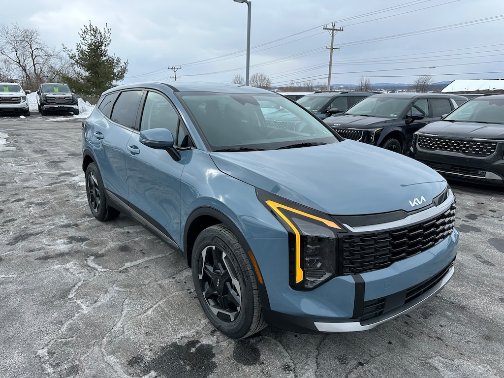 New 2026 Kia Sportage Hybrid S SUV
