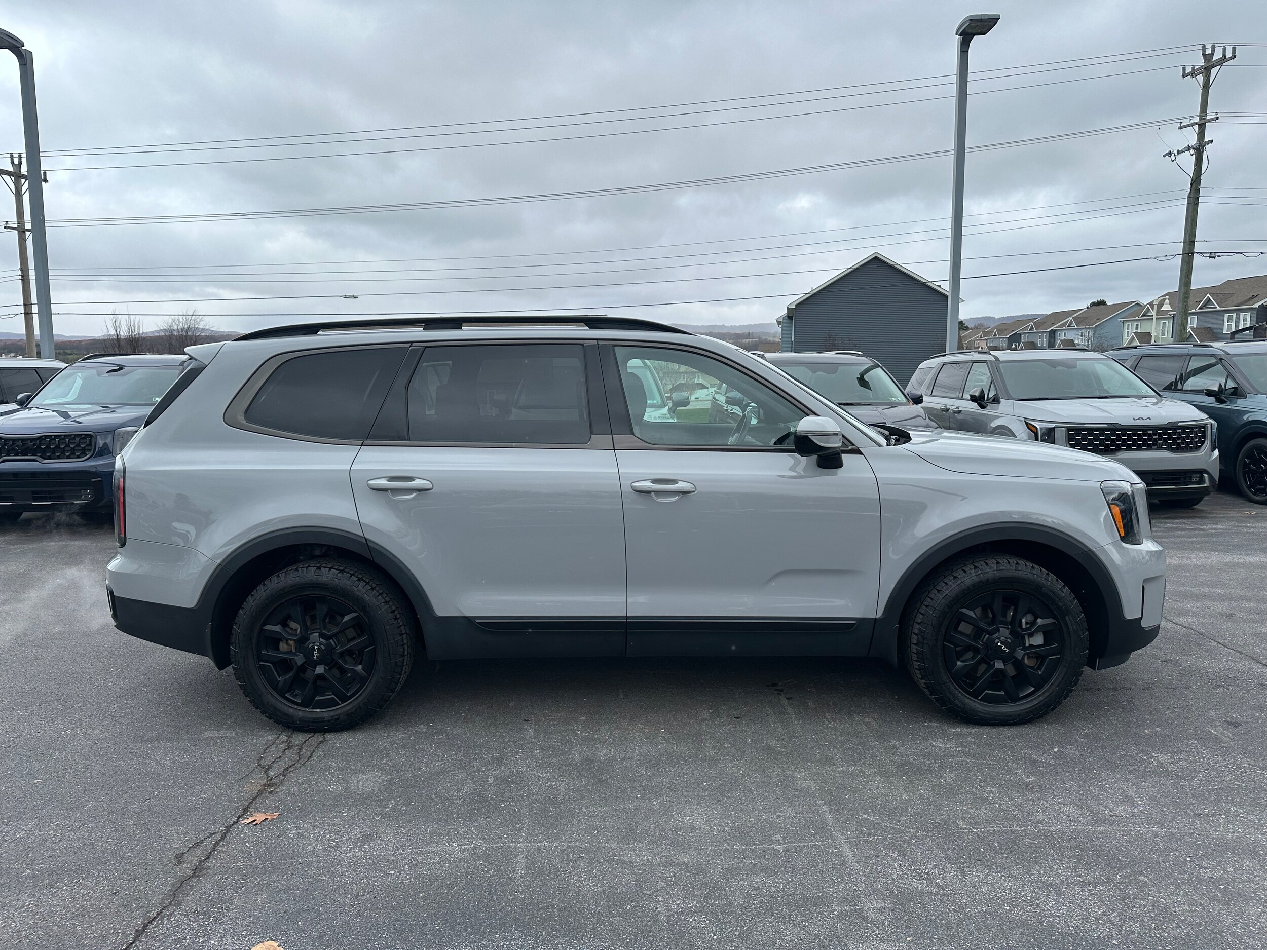2024 Kia Telluride X-Pro photo 2