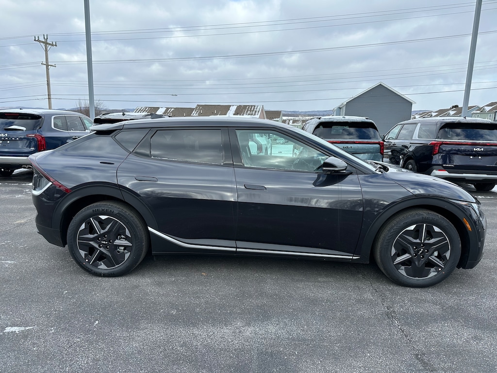 New 2025 Kia EV6 Light Long Range SUV