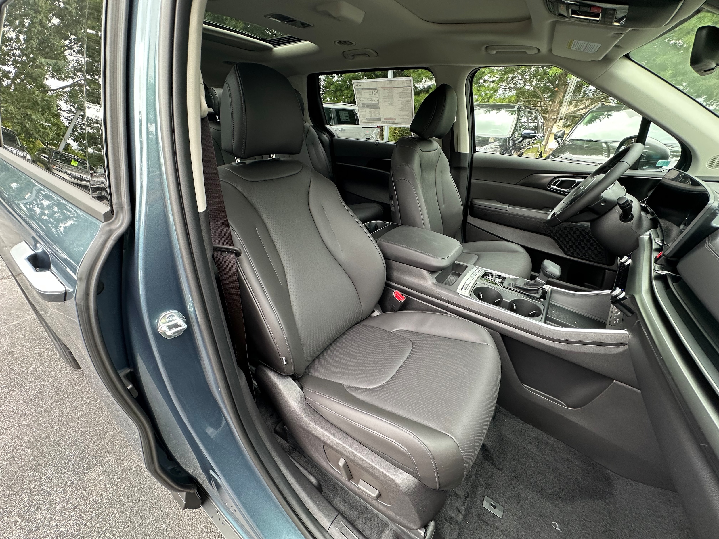 2026 Kia Carnival SX - Photo 28