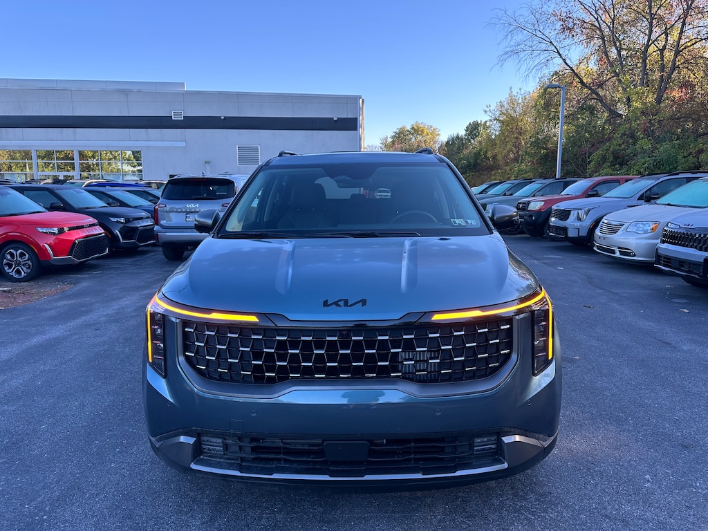 New 2026 Kia Carnival Hybrid SX Van Passenger Van