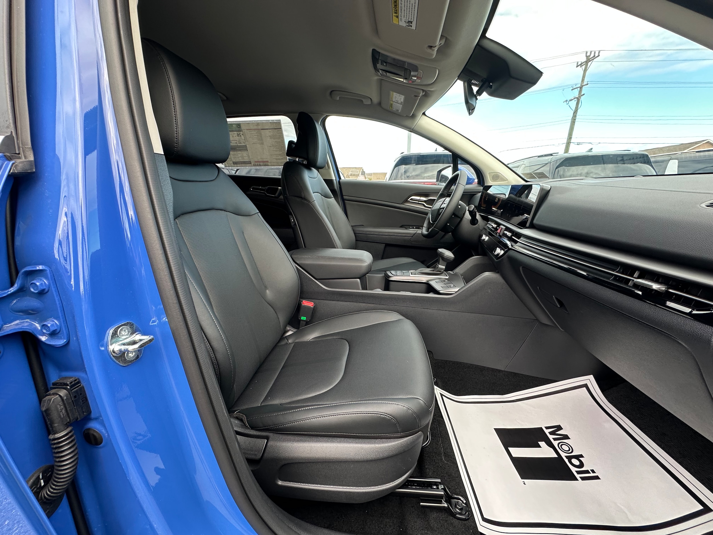 2026 Kia Sportage EX - Photo 17