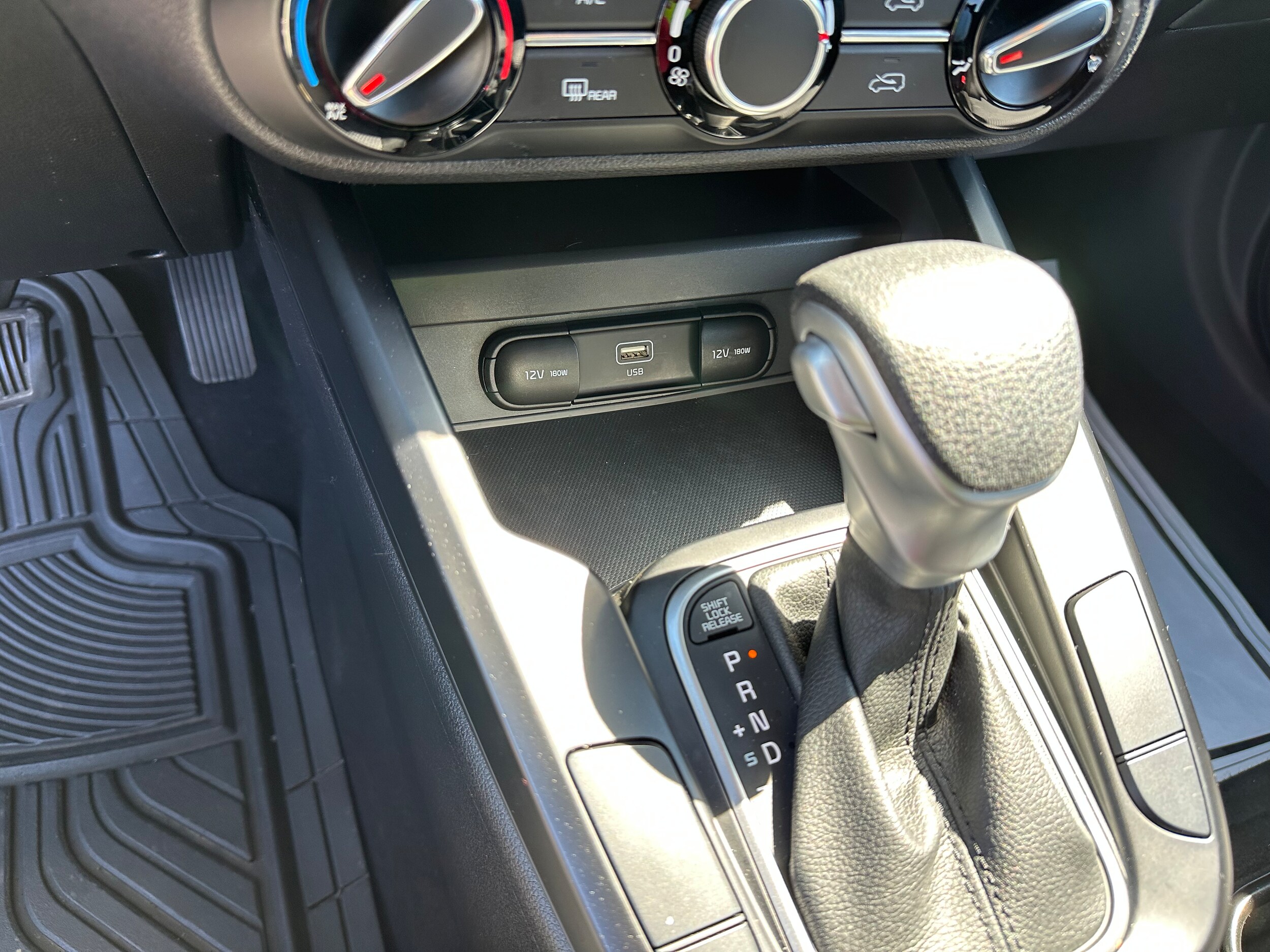 2023 Kia Soul LX - Photo 25