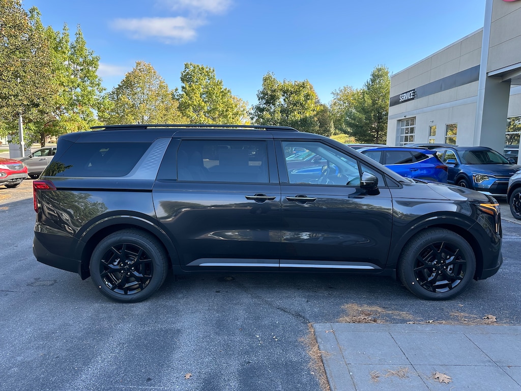 New 2026 Kia Carnival Hybrid SX Van Passenger Van