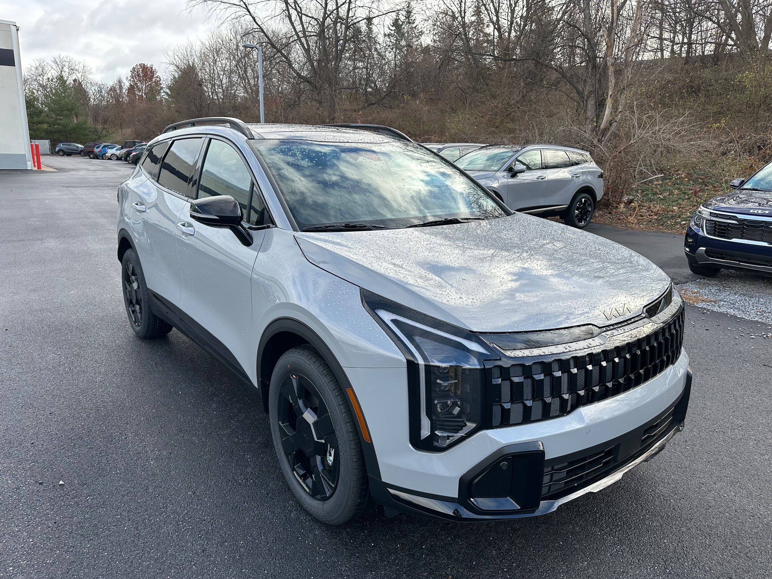 2026 Kia Sportage X-Line photo 3