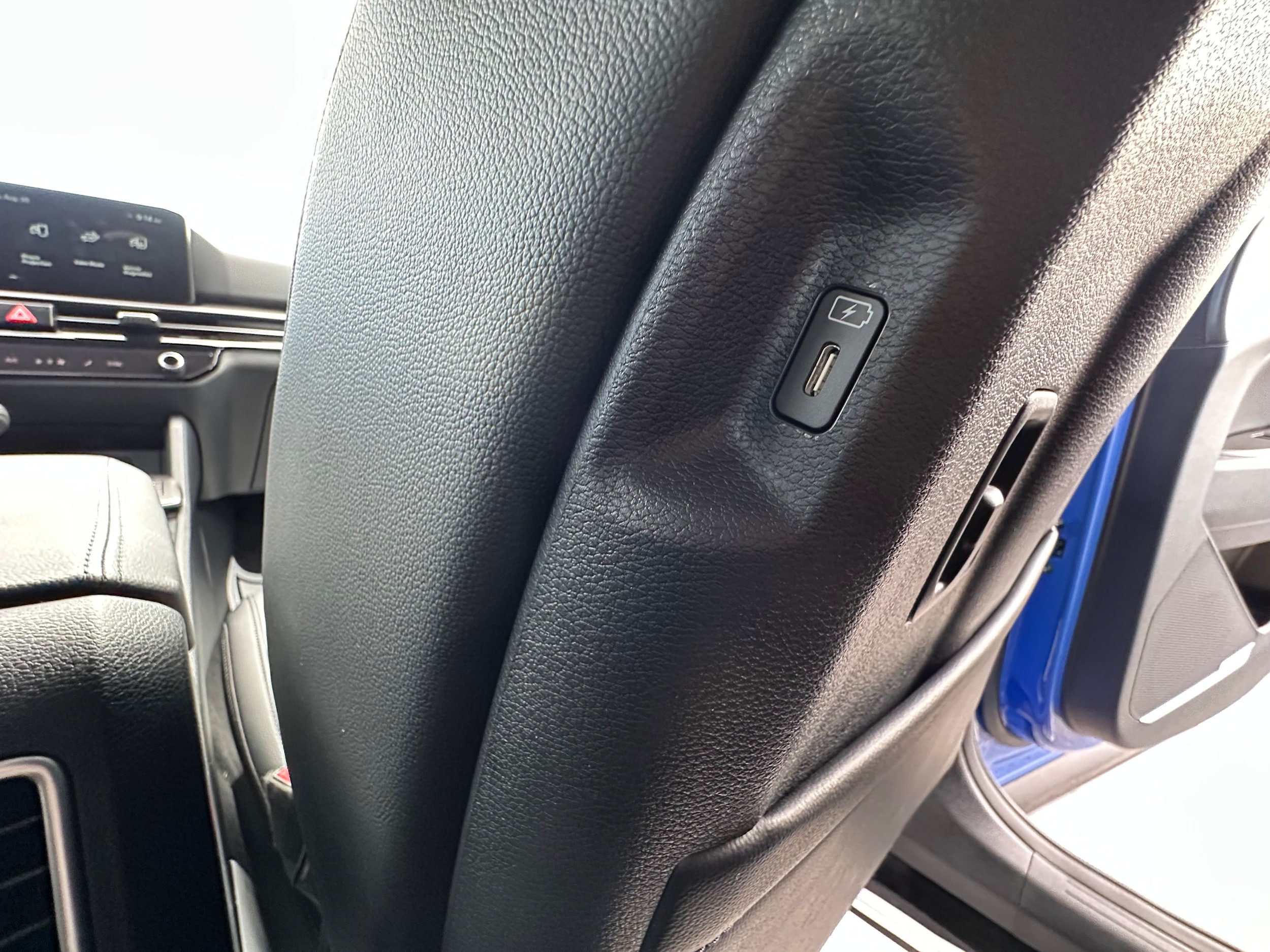 2026 Kia Sportage EX - Photo 16