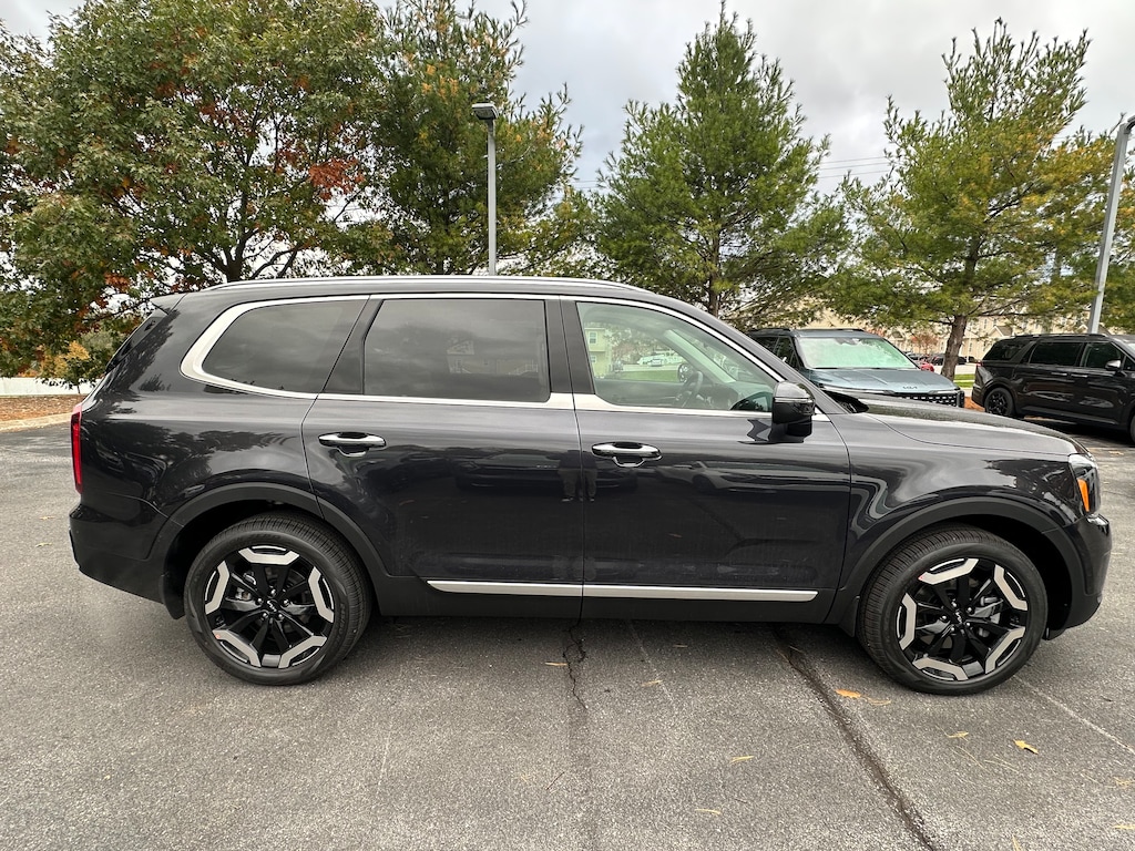 New 2025 Kia Telluride S SUV
