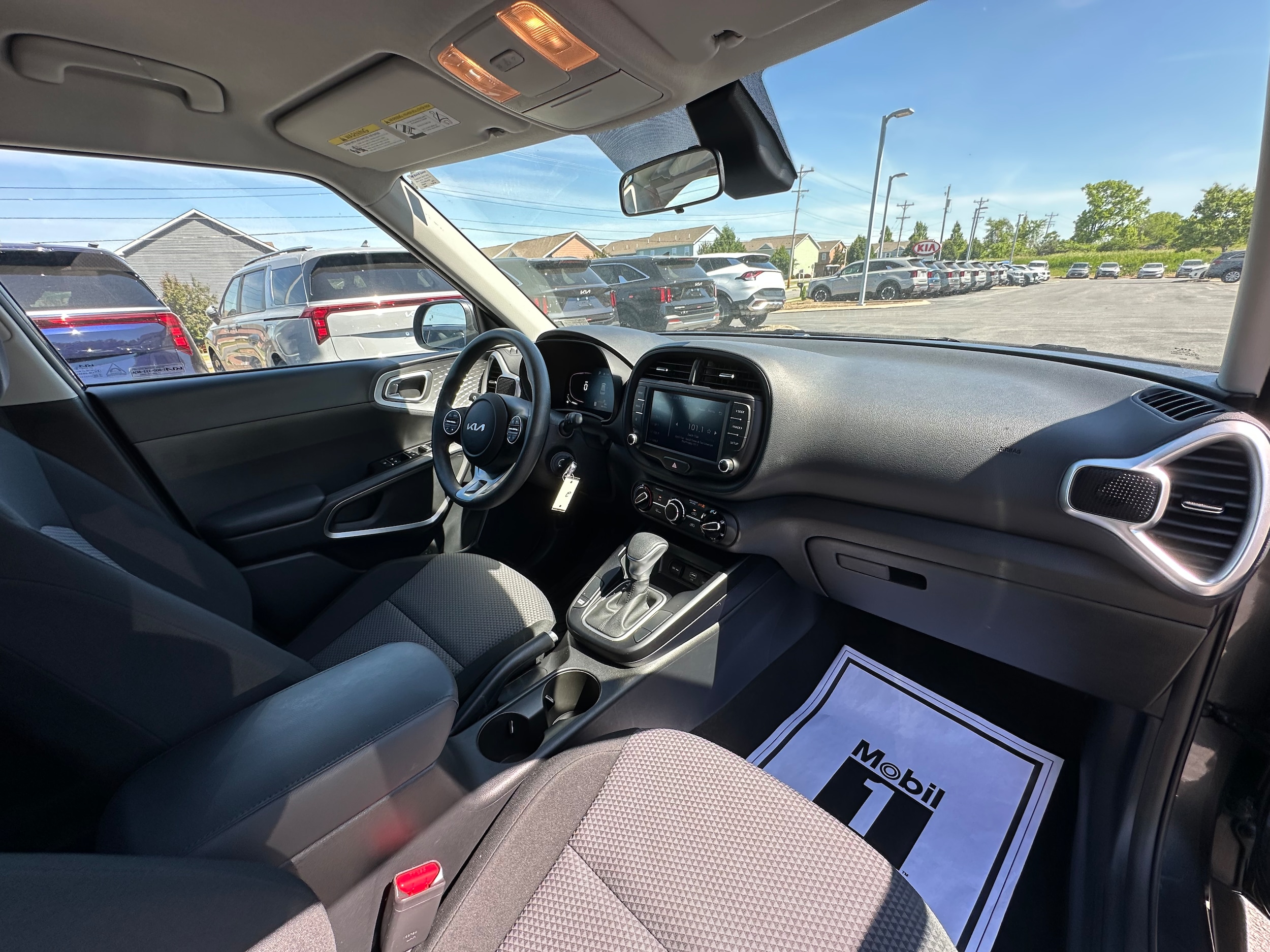 2023 Kia Soul LX - Photo 17