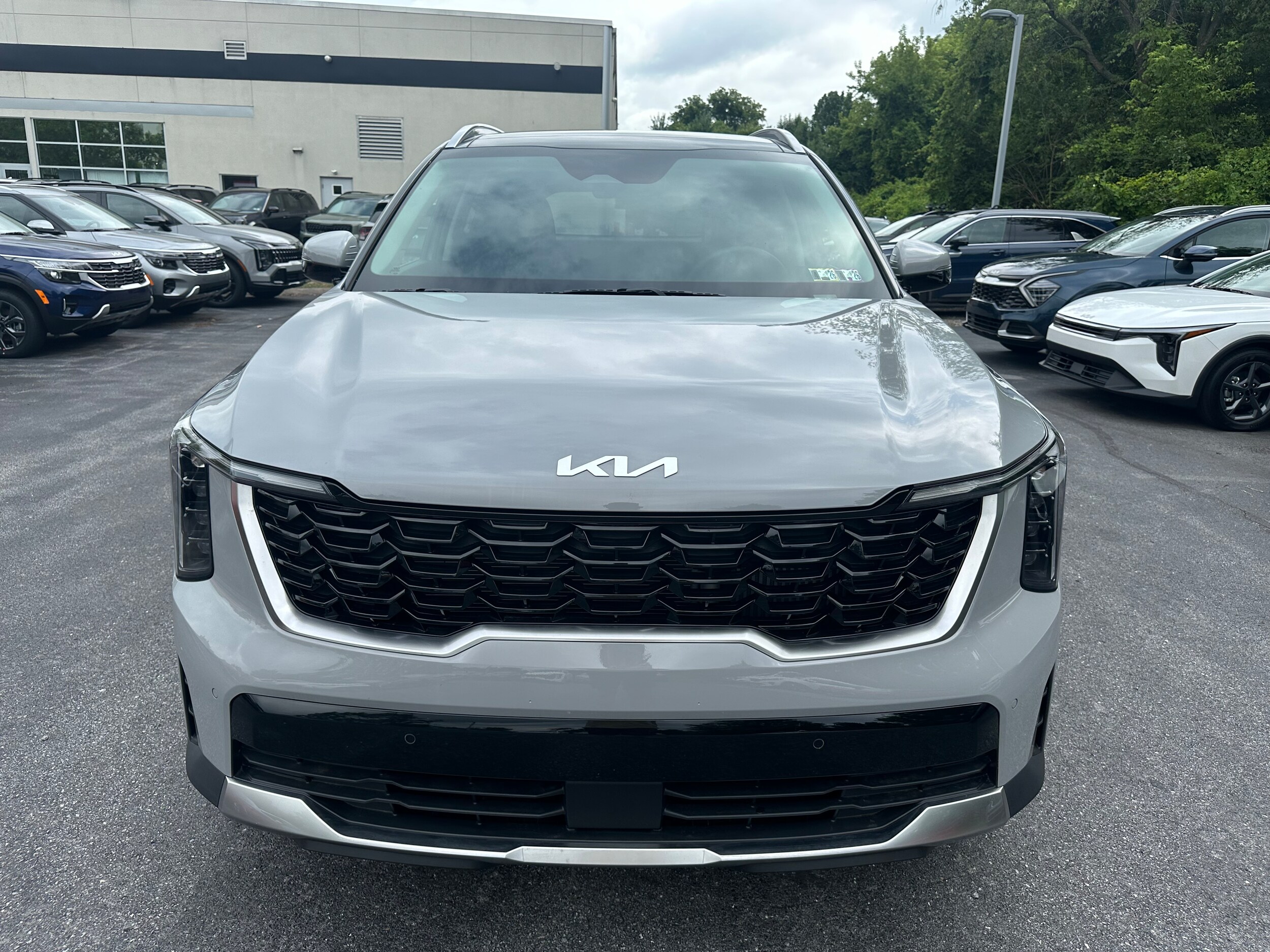 2025 Kia Sorento EX photo 2