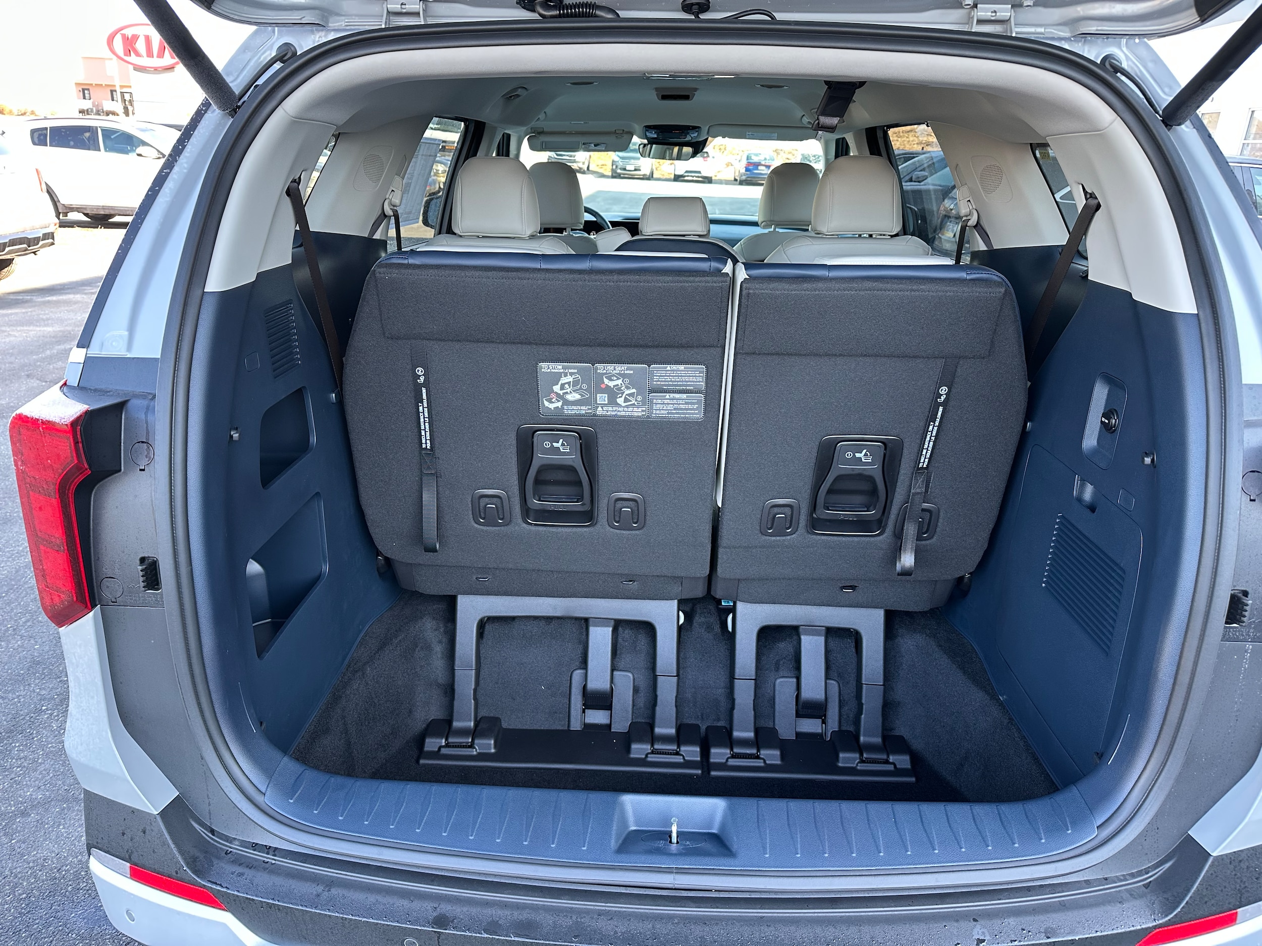 2026 Kia Carnival EX - Photo 10