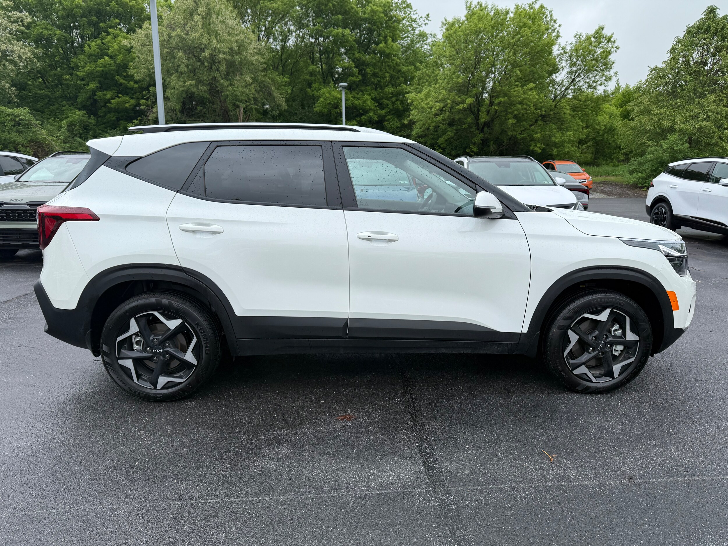 2025 Kia Seltos S photo 4