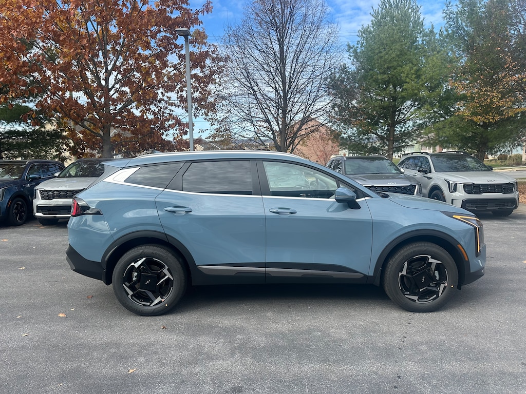 New 2026 Kia Sportage Hybrid EX SUV